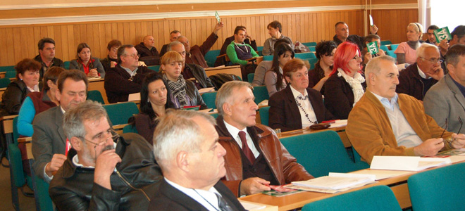 kkt12 képviselök szavaznak